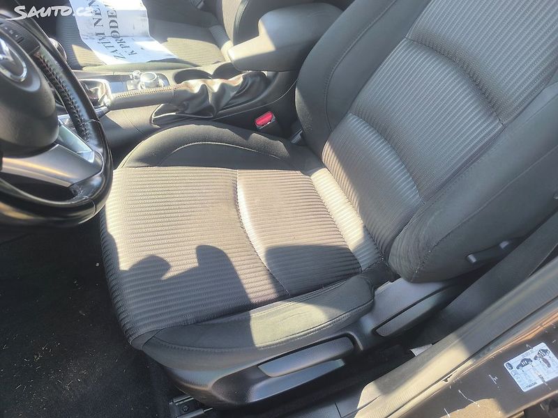 Mazda 3 2,0i,KRÁSNÁ,70KM,SERVISKA,1MAJ - fotka 17 z 25
