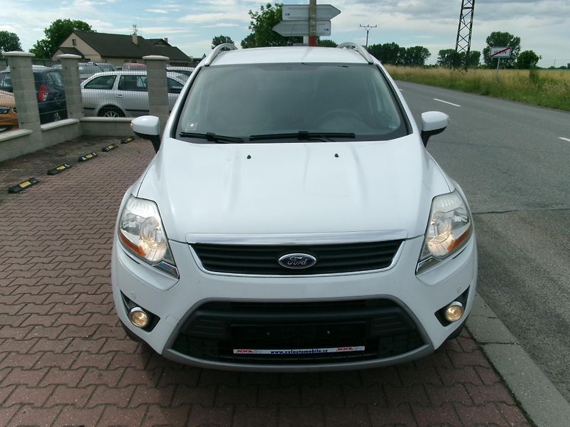 Ford Kuga 2,0TDCi NAVI AC 4x4 - fotka 2 z 27