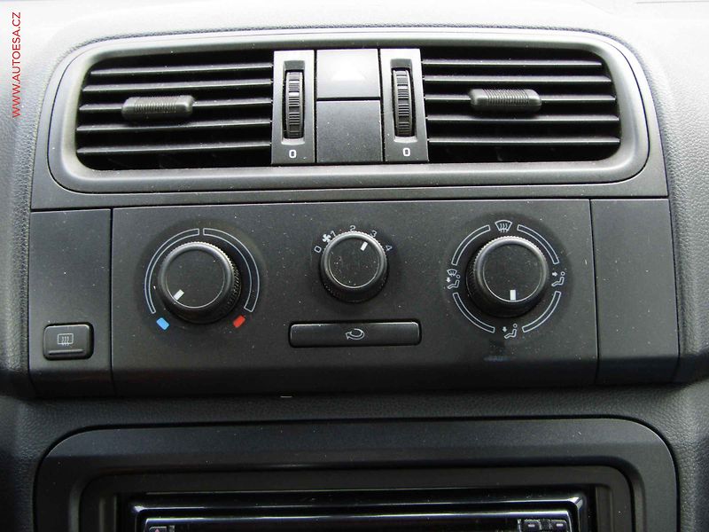 Škoda Fabia (2007) 1.2i, ČR, servis.kniha - fotka 13 z 14