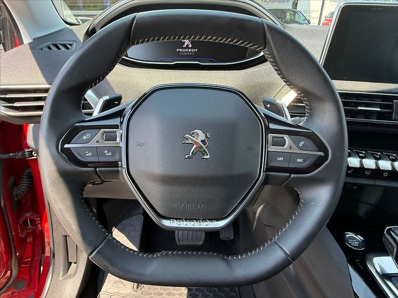 Peugeot 3008 1,2 PureTech AT AlluRe 1.MAJIT - fotka 8 z 9