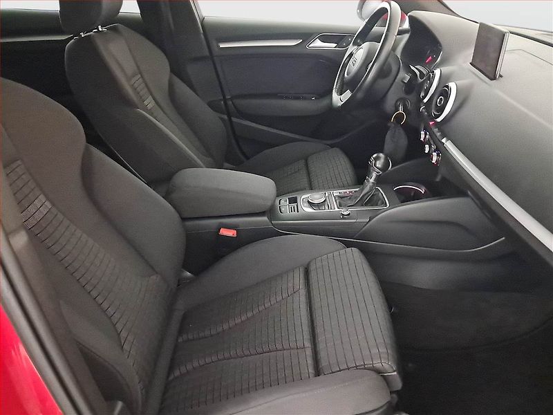 Audi A3 (2015) 1.4 TFSI, Automat, Navi - fotka 9 z 17