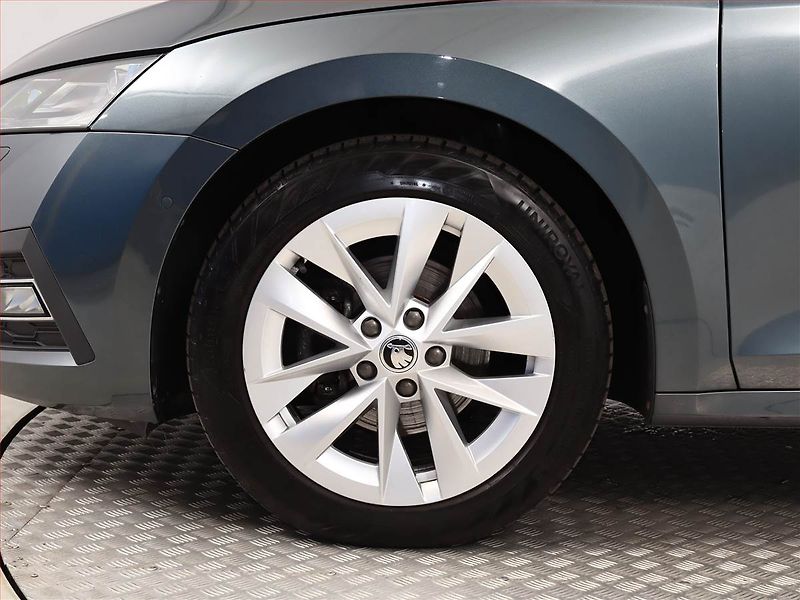 Škoda Octavia (2020) 2.0 TDI, Automat, Serv.kniha - fotka 13 z 20