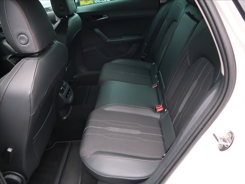 Cupra Formentor 1,4 TSi,150kW,e-Hybrid,DPH - fotka 19 z 29