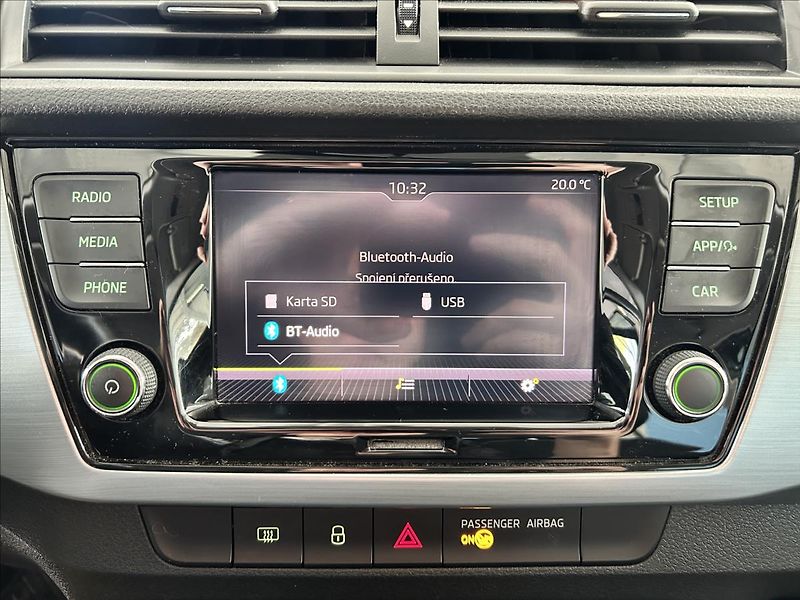 Škoda Fabia 1,0   TSI 70kW,SERVISKA,PŮVOD - fotka 15 z 23