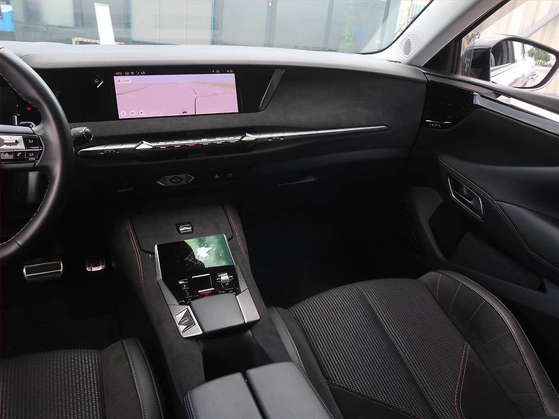 DS Automobiles DS4 (2022) 1.2 PureTech - fotka 8 z 20
