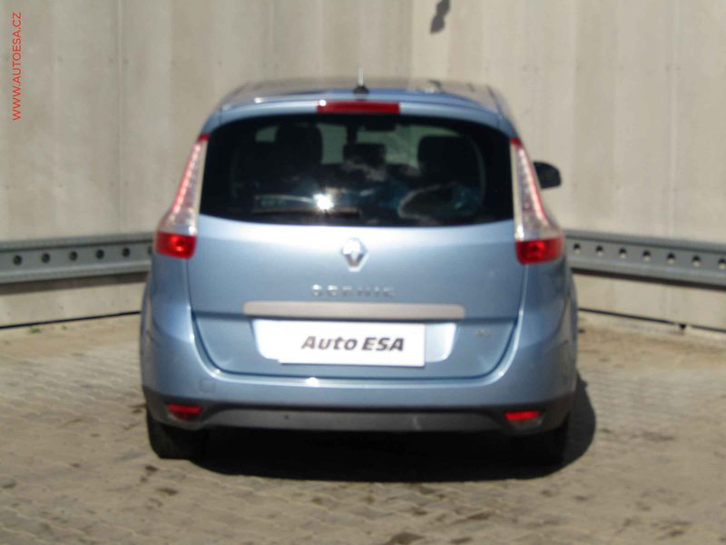 Renault Grand Scénic (2009) 1.9 dCi, 1.maj, Panor, tempo - fotka 5 z 19