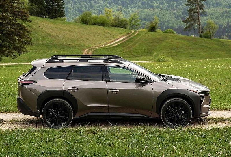 Toyota bZ4X se hodí na výlety do každého terénu.