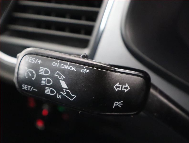 Seat Leon (2016) FR 1.4 TSI, Serv.kniha - fotka 16 z 20