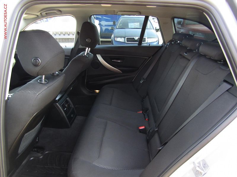 BMW Řada 3 (2016) 2.0 D 316d - fotka 10 z 16
