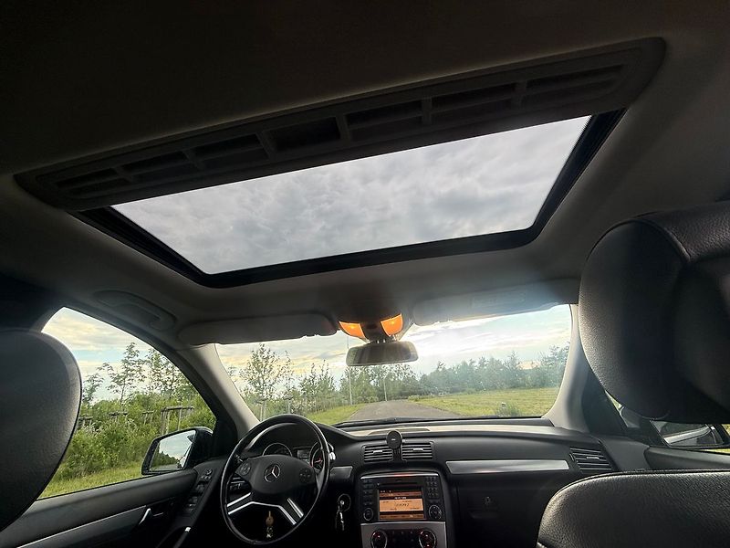 Mercedes-Benz Třídy R ELEGANCE W251 4-MATIC 350 CDI - fotka 19 z 21