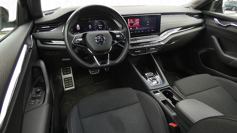 Škoda Octavia 2,0 TDI Style - fotka 5 z 25
