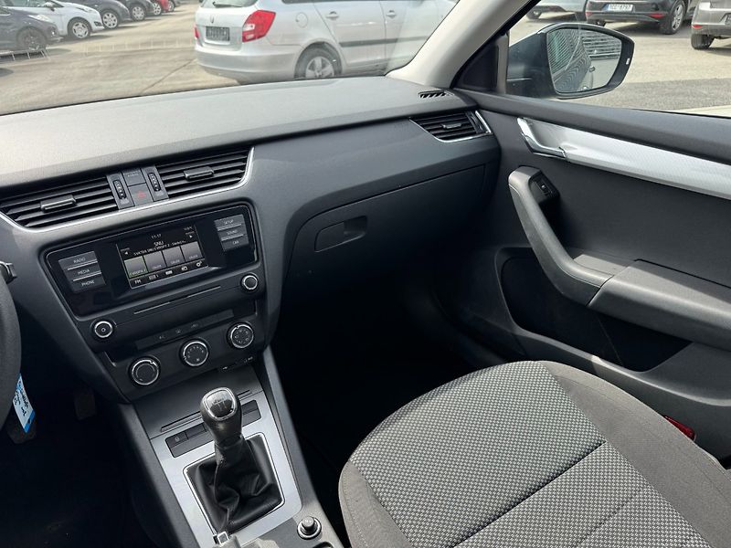 Škoda Octavia (2015) Ambition 1.6 TDI - fotka 14 z 30