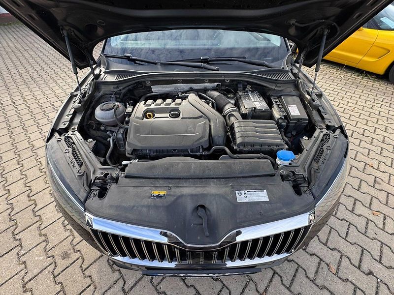 Škoda Superb (2019) 1,5 TSI 110 KW 2. MAJ KM - fotka 41 z 44