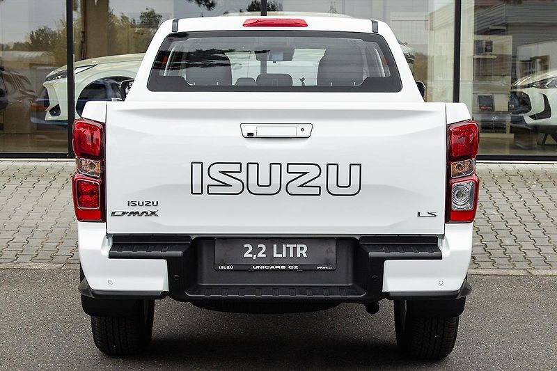 Isuzu D-Max (2026) 2,2 D AT DoubleCab 4x4  LS - fotka 6 z 21