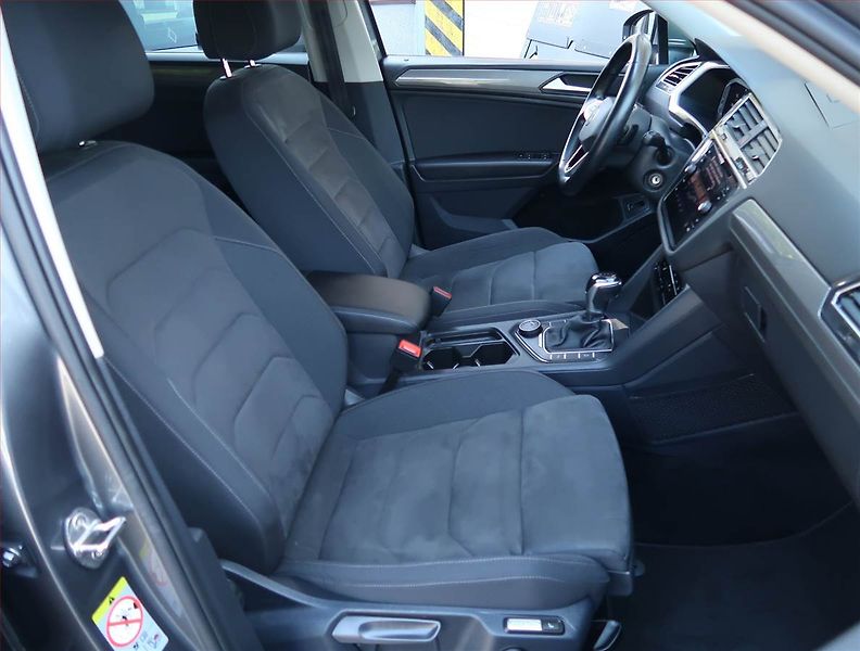 Volkswagen Tiguan Allspace (2022) Elegance 2.0 TDI - fotka 9 z 19