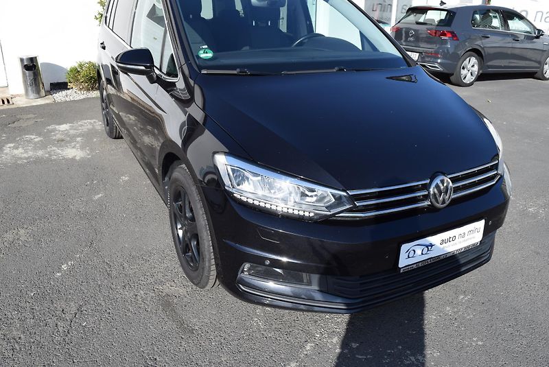 Volkswagen Touran (2018) 1.4TSI 110kw CLBMT 7MÍST LED  - fotka 4 z 48