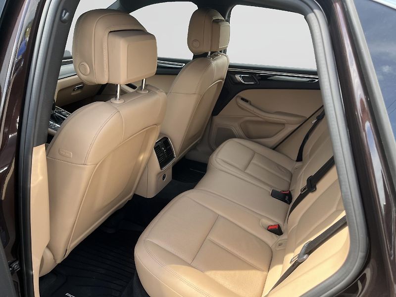 Porsche Macan (2019) S - fotka 21 z 25