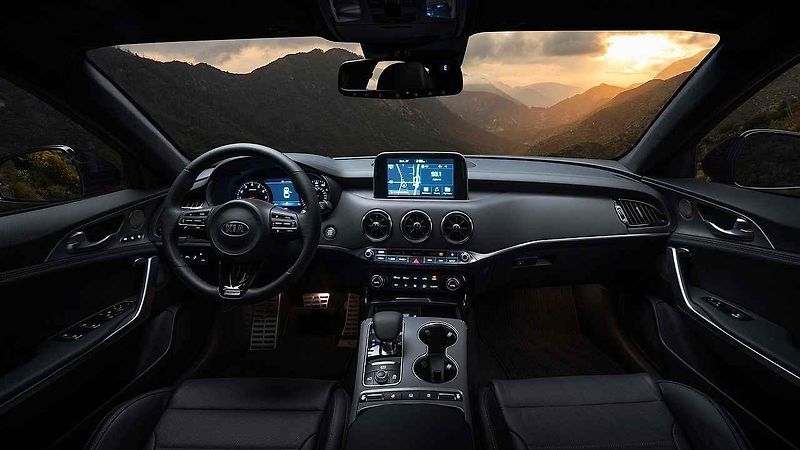 Kia Stinger.