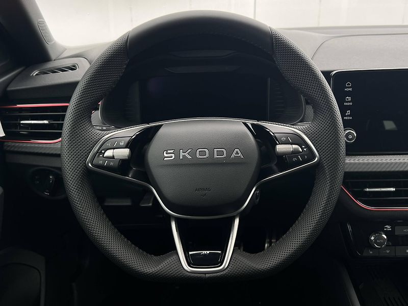 Škoda Scala (2025) Monte Carlo 6MP 1,0TSI - fotka 10 z 23