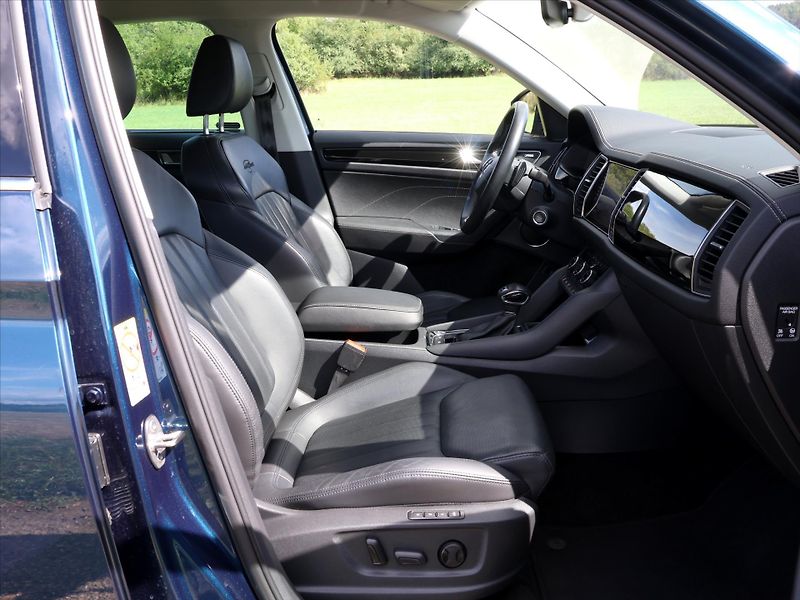 Škoda Kodiaq 2,0 TDI 147kW L&K 4x4 DSG DPH - fotka 13 z 43