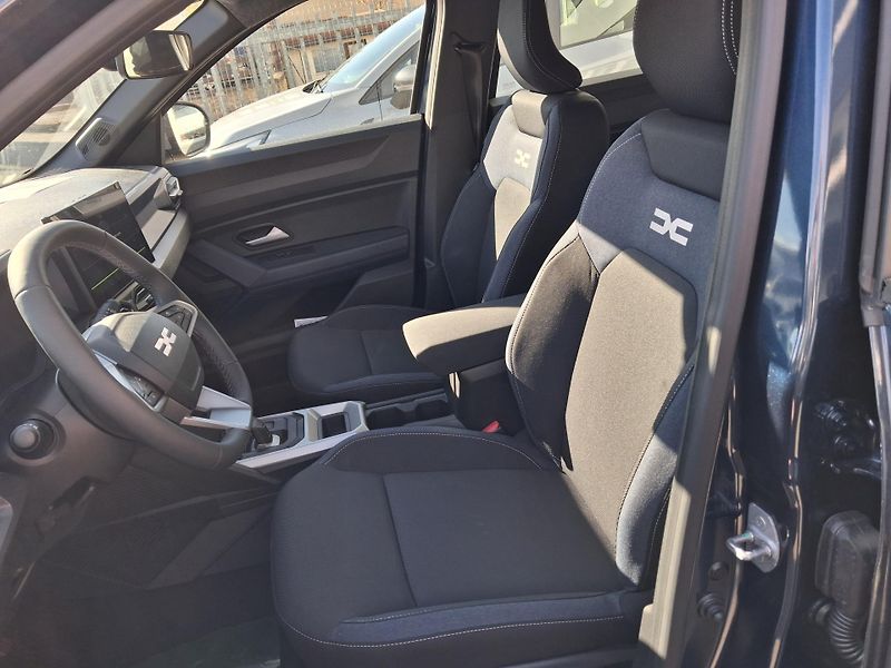 Dacia Bigster (2026) Expression Hybrid 155 - fotka 19 z 31