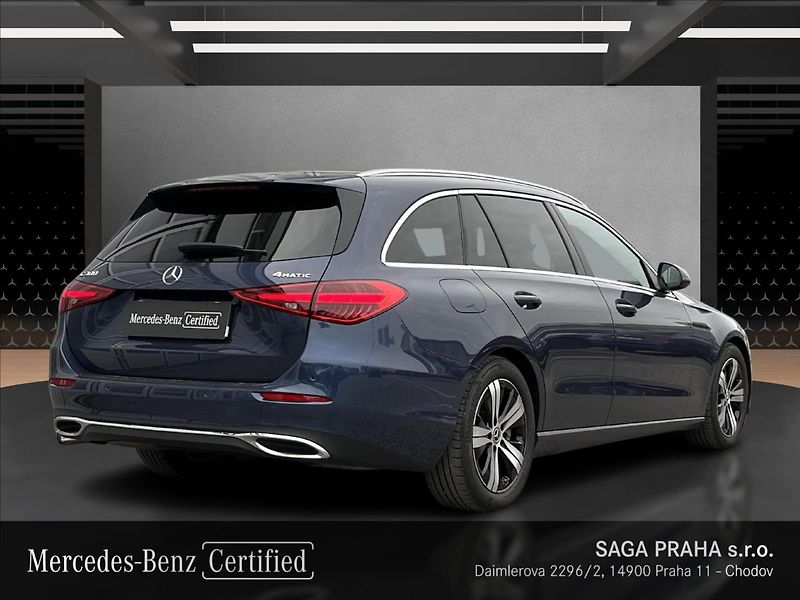 Mercedes-Benz Třídy C 300 4MATIC kombi - fotka 5 z 22