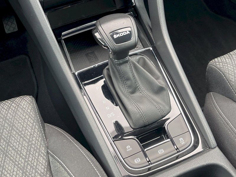 Škoda Karoq (2023) 1.5 TSI 110kW DSG Style Plus - fotka 12 z 31