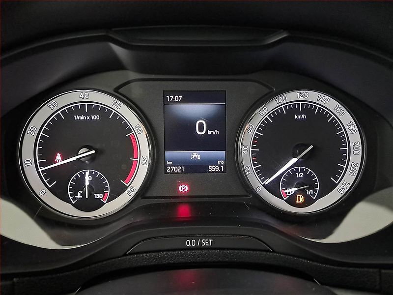 Škoda Karoq (2020) 1.5 TSI - fotka 11 z 21