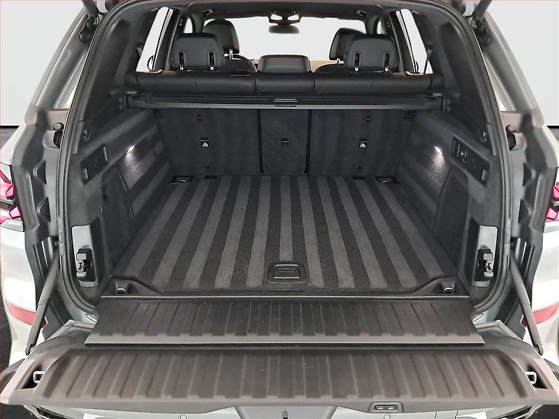BMW X5 (2023) xDrive30d - fotka 17 z 31
