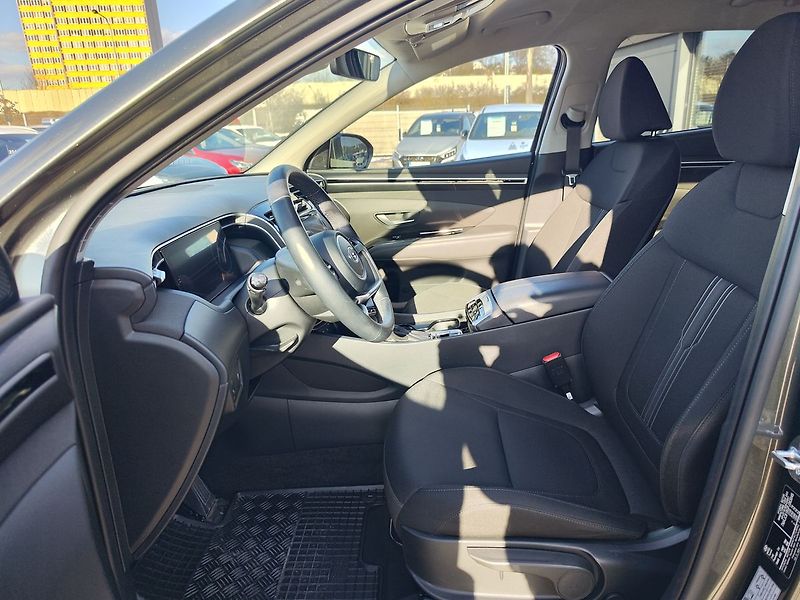 Hyundai Tucson 1.6 T-GDI/110kW Smart Navi DCT - fotka 14 z 33