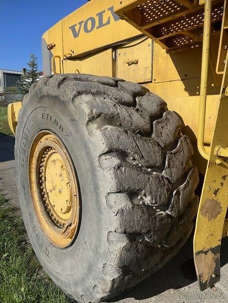 Volvo (2002) L330E nakladač 64.5t  - fotka 8 z 10