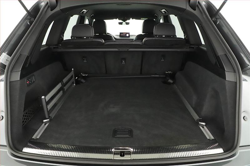 Audi Q7 (2019) S-Line 50 TDI - fotka 19 z 21