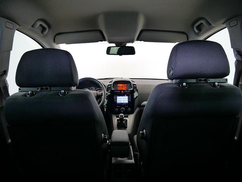 Opel Zafira - fotka 25 z 27