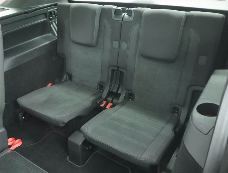 Volkswagen Touran (2020) Highline 1.5 TSI - fotka 19 z 25