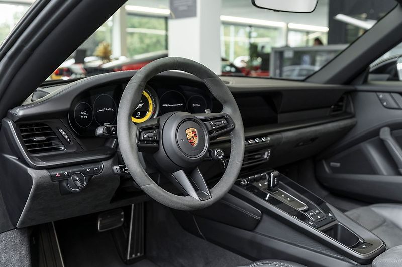 Porsche 911 Carrera GTS Cabriolet/BOSE/PAS - fotka 5 z 23