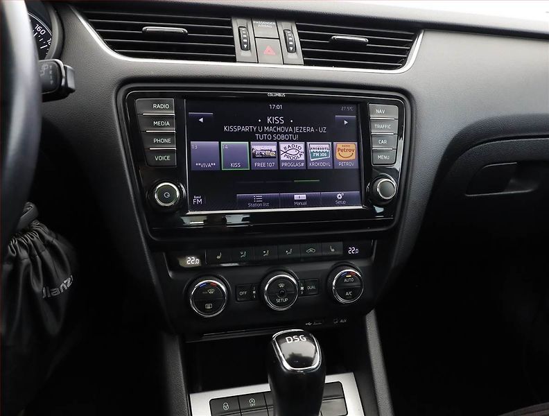 Škoda Octavia (2013) 2.0 TDI, Automat, Navi, Xenony - fotka 10 z 17
