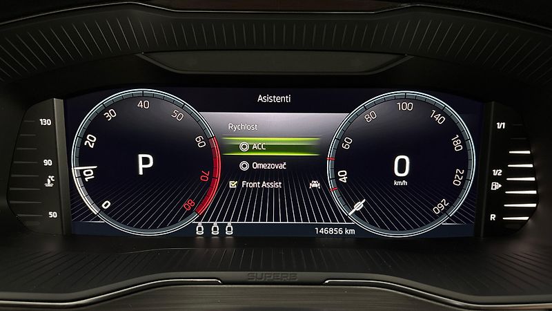 Škoda Superb 1.5 TSI DSG Style - fotka 10 z 27