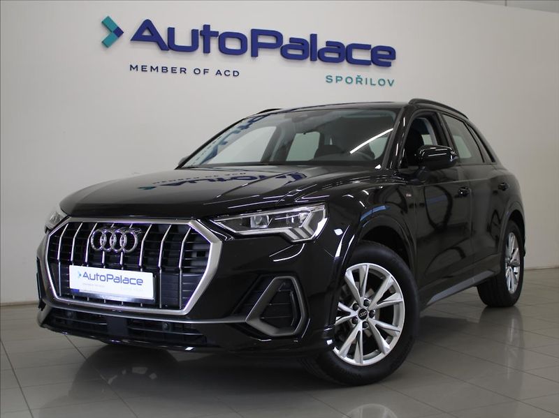 Audi Q3 2,0 TDi S-Line 54tkm. 1.maj.ČR - fotka 1 z 24