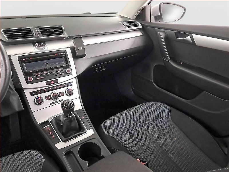 Volkswagen Passat (2015) 1.6 TDI, Tempomat - fotka 8 z 17