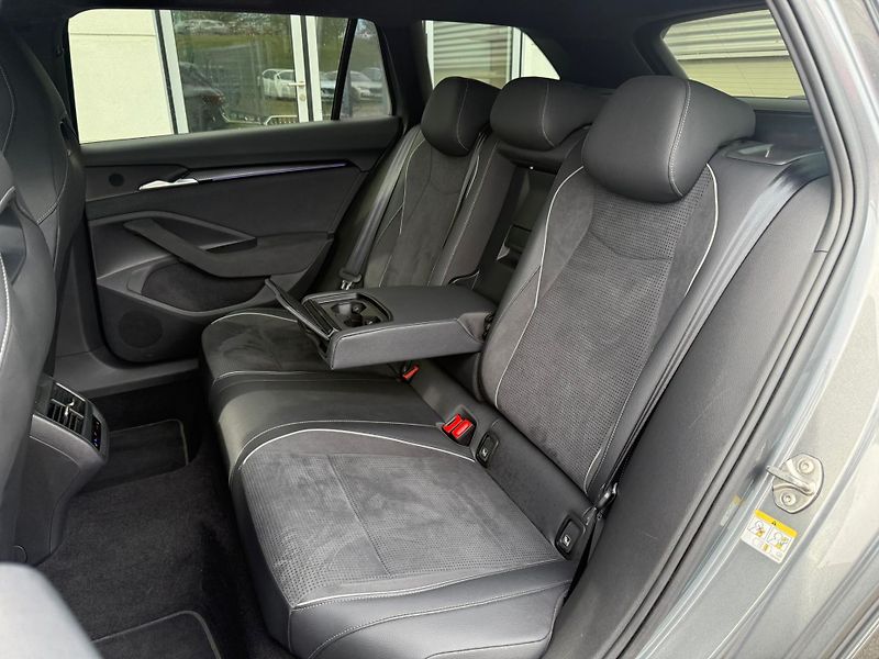 Škoda Superb Sportline 2.0 TDI 110kw DSG Co - fotka 20 z 25