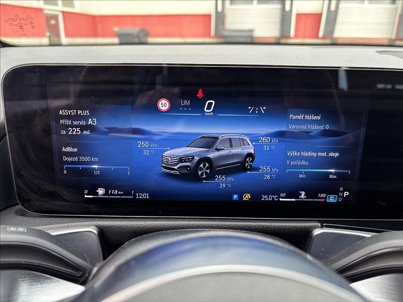 Mercedes-Benz GLB 2,0 200d 110kW 4Matic DCT - fotka 52 z 52