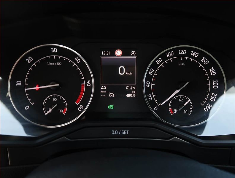 Škoda Superb (2015) Style 1.6 TDI, Serv.kniha - fotka 11 z 24
