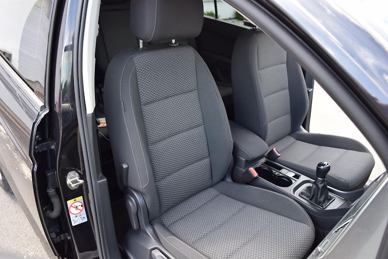 Volkswagen Touran (2016) 1.4TSI 110kw TAŽNÉ 7MÍST WEBAS - fotka 36 z 43