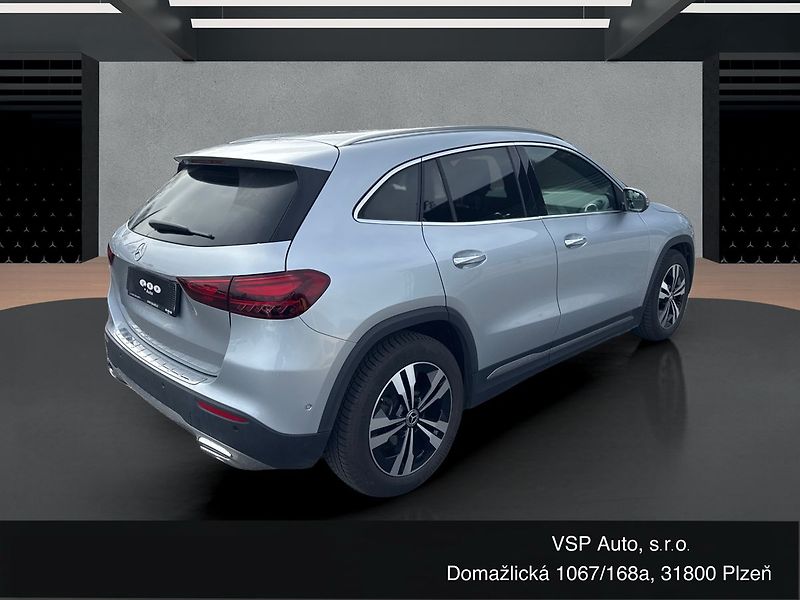 Mercedes-Benz GLA PROGRESSIVE 200d 4MATIC - fotka 5 z 19