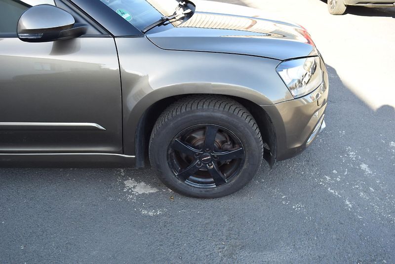 Škoda Yeti (2016) 1.4TSI 92kw AMBITION SMARTLINK - fotka 5 z 49