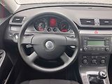 Volkswagen Passat (2006) 1.6i, autoAC, temp - náhled 11
