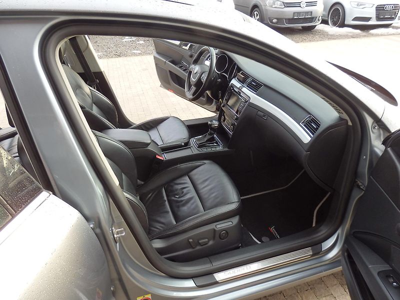Škoda Superb 2.0 TSI 147 kW DIGI. KLIMA - fotka 10 z 28
