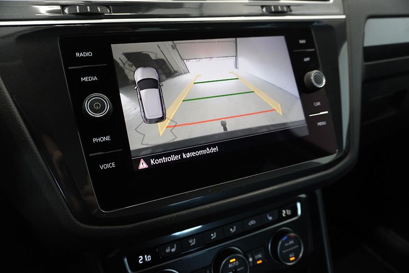 Volkswagen Tiguan 2.0 TDI 110kW DSG7 - fotka 21 z 28