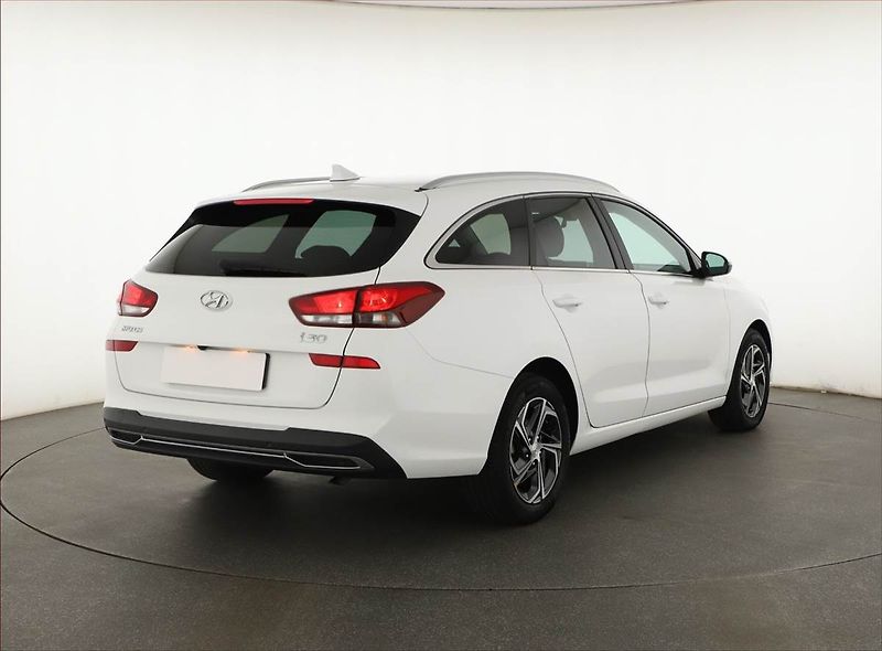 Hyundai i30 (2023) Smart 1.0 T-GDI, Automat, ČR - fotka 5 z 20