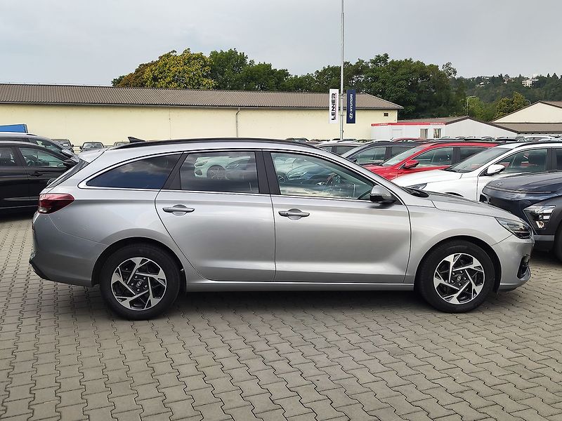 Hyundai i30 1.5 T-GDi/103kW Style - fotka 4 z 36